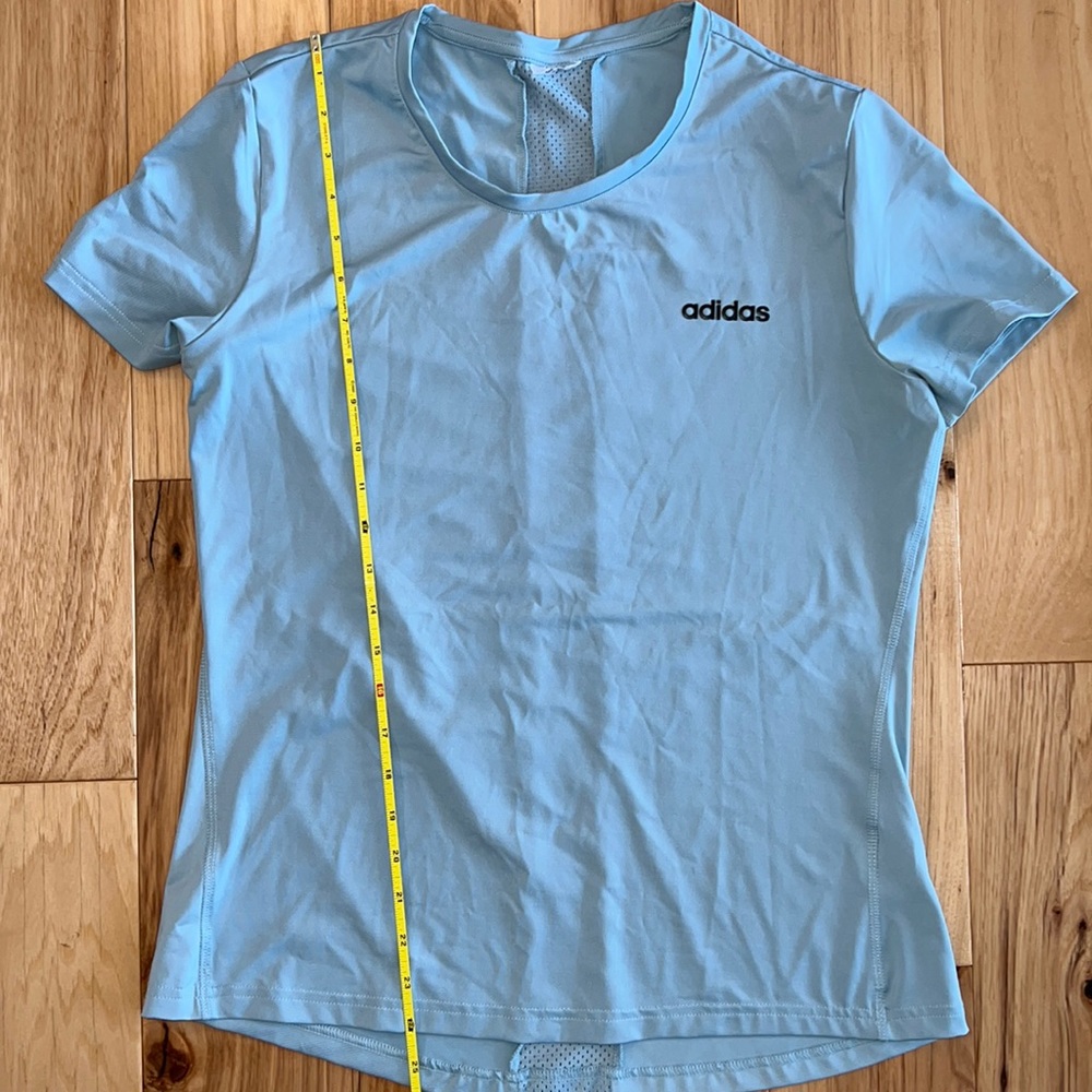 Like New EUC ADIDAS Top, L
